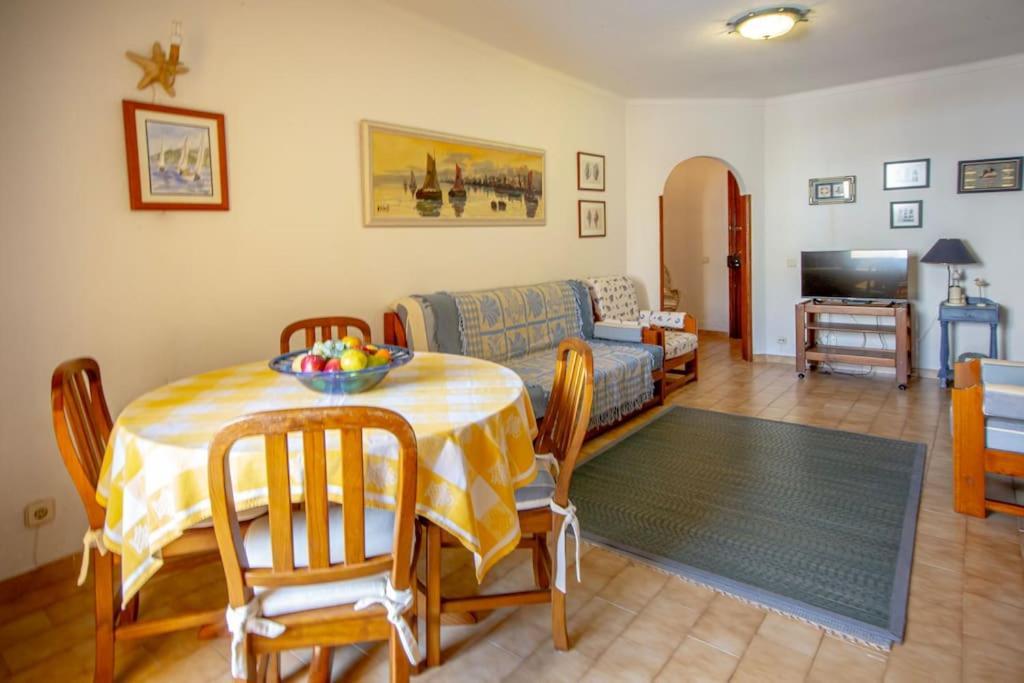 Cozy Apartment Near The Beach Portimao Luaran gambar